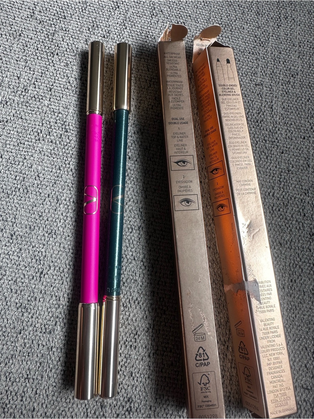 Bundle of Valentino Double-Ended Color Gel Eyeliner & Blending Brush